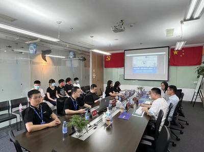 實踐活動進行時 | 伯明翰學院師生走訪湖北盛天網絡技術股份，開展深度網絡技術交流